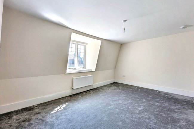 Flat C, 13 Meath Street, Battersea, London SW11 4JA 8