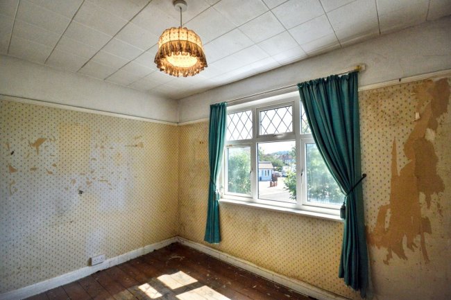 66 Beechcroft Avenue, Harrow, Middlesex, HA2 7JG 2