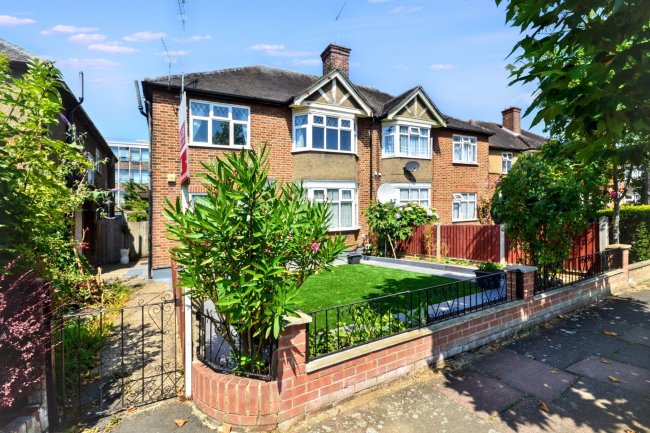66 Beechcroft Avenue, Harrow, Middlesex, HA2 7JG 2