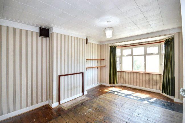 66 Beechcroft Avenue, Harrow, Middlesex, HA2 7JG 2