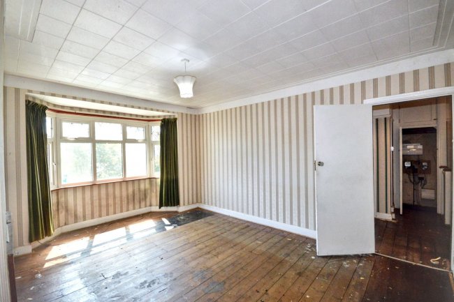 66 Beechcroft Avenue, Harrow, Middlesex, HA2 7JG 2