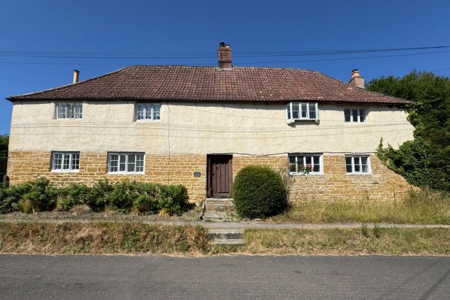 2 Castle Cottages, Chilthorne Domer, Yeovil, Somerset, BA22 8RD 6