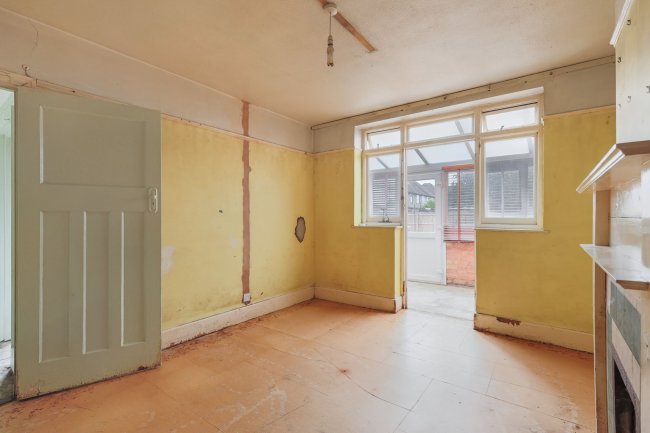 89 Elmbridge Road, Gloucester, Gloucestershire, GL2 0PG 7