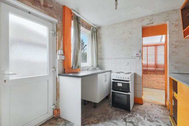 89 Elmbridge Road, Gloucester, Gloucestershire, GL2 0PG 7