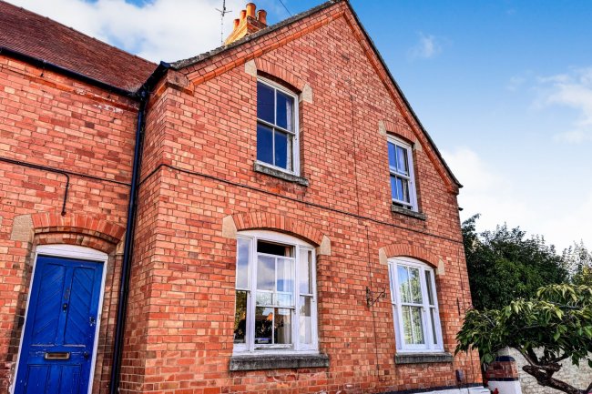 46 Shottery, Stratford Upon Avon, Warwickshire, CV37 9HD 8