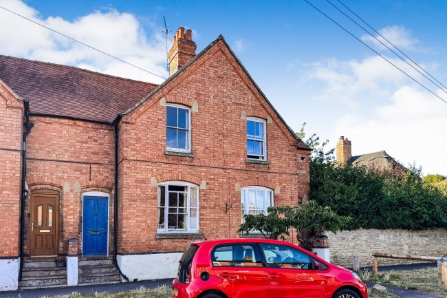 46 Shottery, Stratford Upon Avon, Warwickshire, CV37 9HD 8