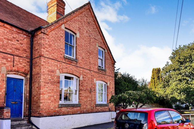 46 Shottery, Stratford Upon Avon, Warwickshire, CV37 9HD 8