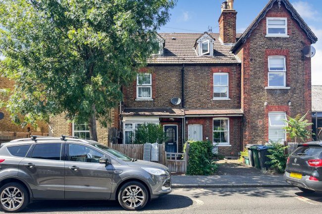 41 Hawks Road, Kingston-upon-Thames, Surrey, KT1 3DS 1