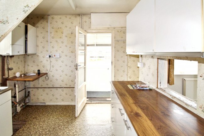 23 Causeway Crescent, Totton, Southampton, SO40 3AZ 4