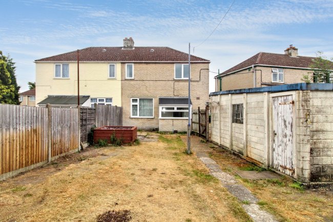 23 Causeway Crescent, Totton, Southampton, SO40 3AZ 4