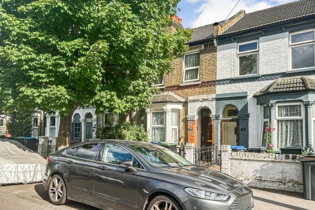 79 Watcombe Road, South Norwood, London, SE25 4XA 8