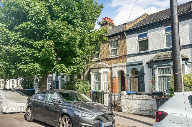 79 Watcombe Road, South Norwood, London, SE25 4XA 8