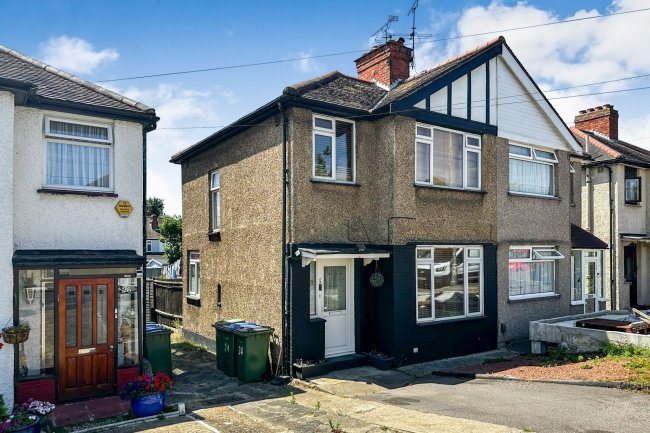 24 Landstead Road, Plumstead, London, SE18 2LH 1