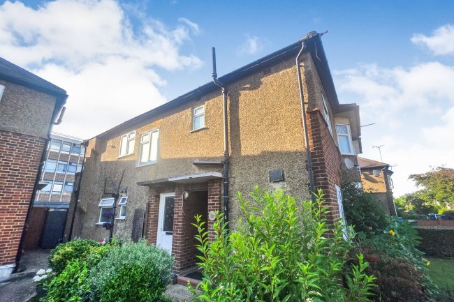 10 Beechcroft Avenue, Harrow, Middlesex, HA2 7JF 10