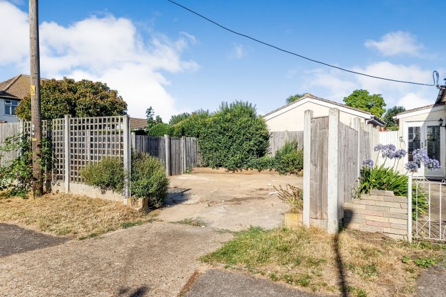 Land to the Rear of 61 Frederick Road, Rainham, Essex, RM13 8NR 8