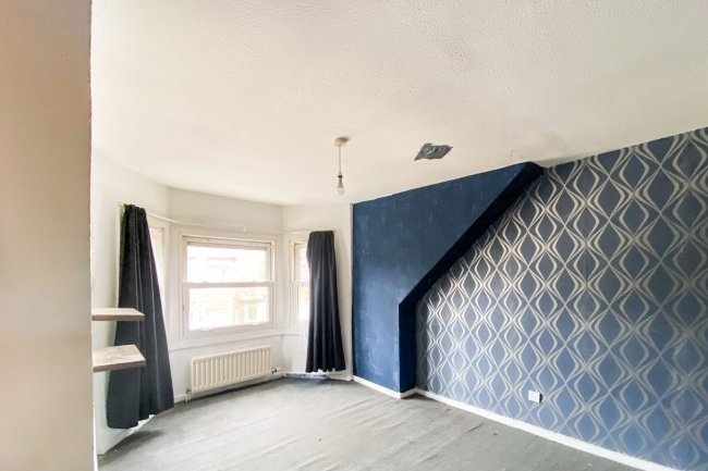 38 Bradstone Road, Folkstone CT20 1HW 6