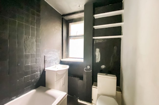 38 Bradstone Road, Folkstone CT20 1HW 6