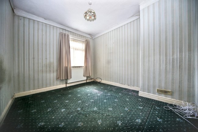 81 Queen Street, Wigan, WN3 4HX 2