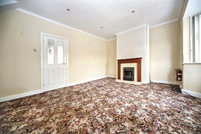 81 Queen Street, Wigan, WN3 4HX 2