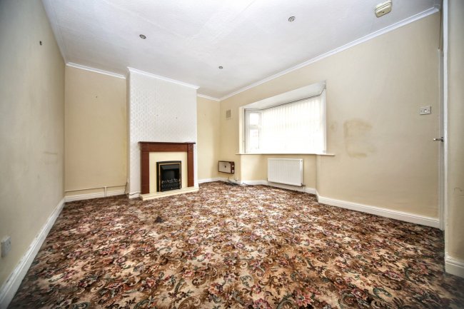 81 Queen Street, Wigan, WN3 4HX 2