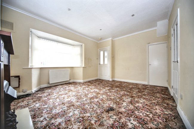 81 Queen Street, Wigan, WN3 4HX 2