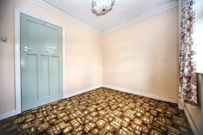 81 Queen Street, Wigan, WN3 4HX 2