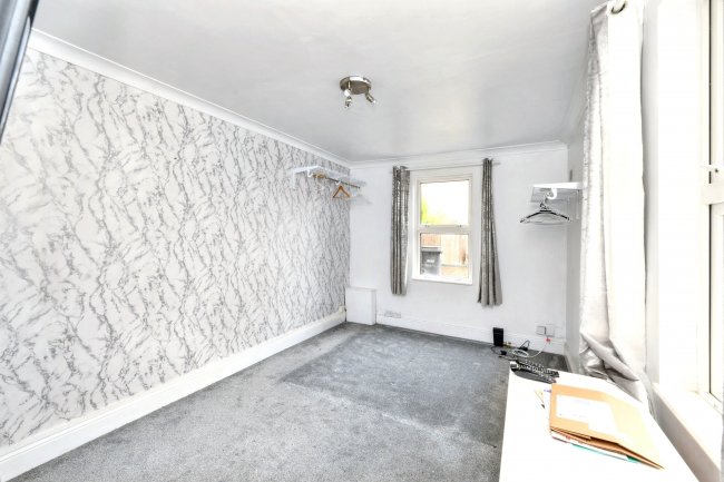 Flat D, 25 Cambridge Road, St. Albans, Hertfordshire, AL1 5LH 3
