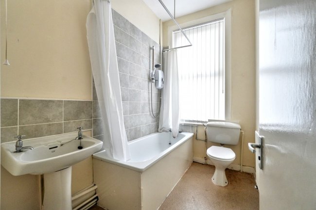 17 Seafield Road, New Ferry, Wirral, CH62 1EQ 1