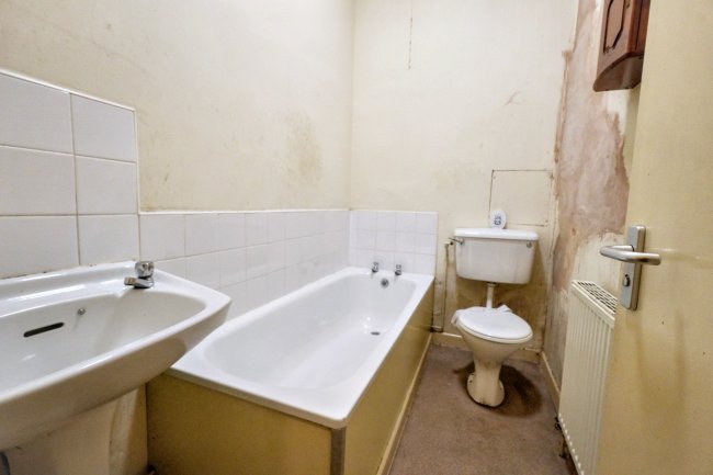 17 Seafield Road, New Ferry, Wirral, CH62 1EQ 1