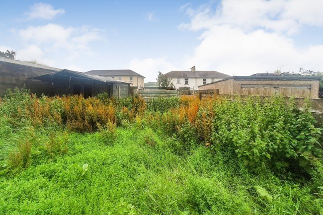 35 Salterbeck Road, Workington, Cumbria, CA14 5JJ 1