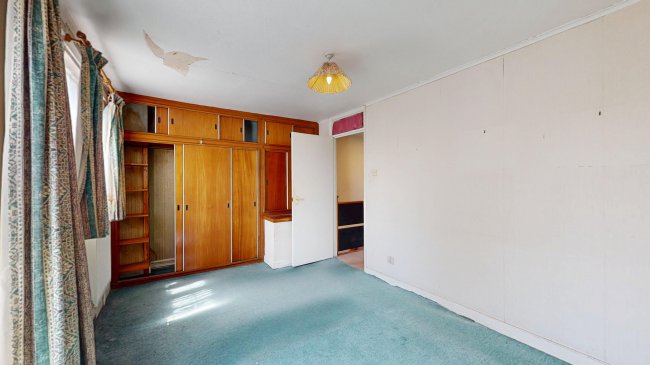 19 Eaton Drive, Kingston Upon Thames, Surrey, KT2 7RB 8