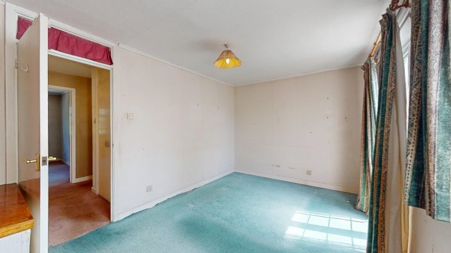 19 Eaton Drive, Kingston Upon Thames, Surrey, KT2 7RB 8