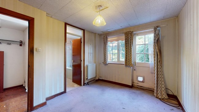 19 Eaton Drive, Kingston Upon Thames, Surrey, KT2 7RB 8