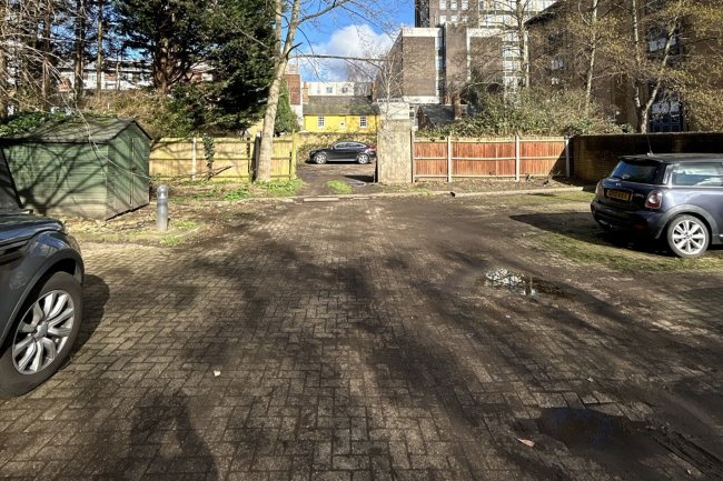 Land on the south side of 4 Oaklea Passage, Kingston Upon Thames KT1 2AJ 39