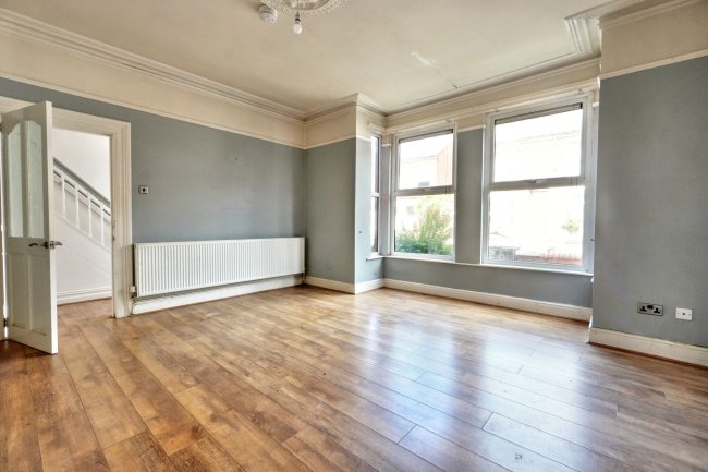 8 Mount Avenue, Liverpool, Merseyside, L20 6DT 10