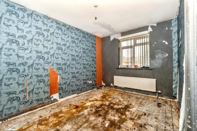 17 Millbeck Road, Middleton, Manchester, M24 4HZ 10