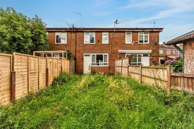 17 Millbeck Road, Middleton, Manchester, M24 4HZ 10