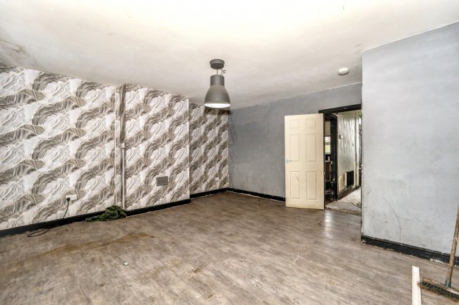 17 Millbeck Road, Middleton, Manchester, M24 4HZ 10