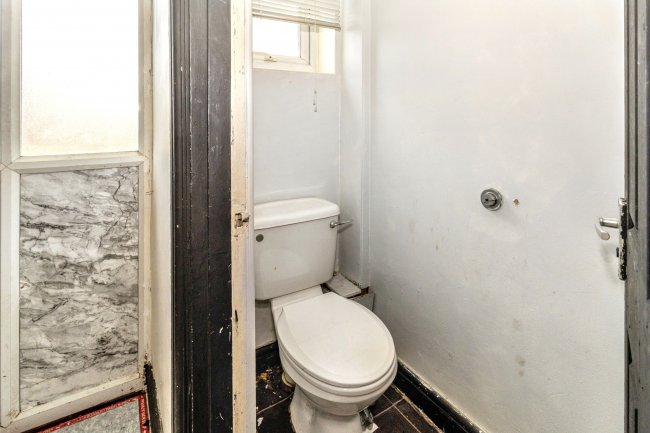 17 Millbeck Road, Middleton, Manchester, M24 4HZ 10