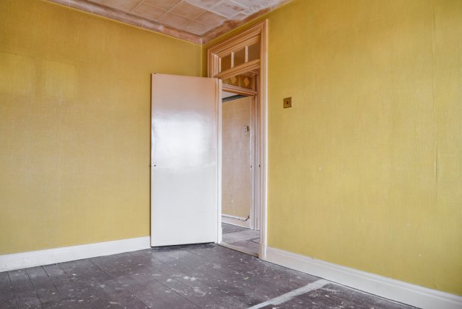 18 Dunstable Court, Dunstable Road, Luton, Bedfordshire, LU4 8DB 9