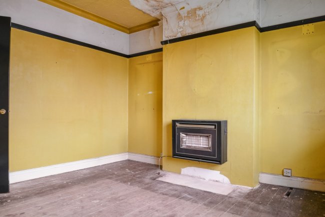 18 Dunstable Court, Dunstable Road, Luton, Bedfordshire, LU4 8DB 9