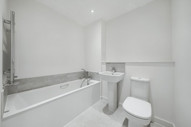 Flat 10, Denman House, 1 New Road, Feltham TW14 9AJ 8