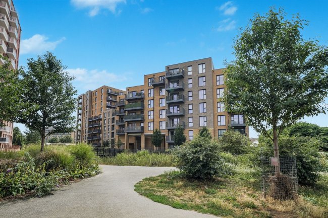 Flat 7, Denman House, 1 New Road, Feltham TW14 9AJ 1