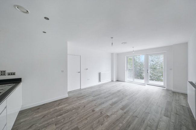 Flat 4, Denman House, 1 New Road, Feltham TW14 9AJ 10