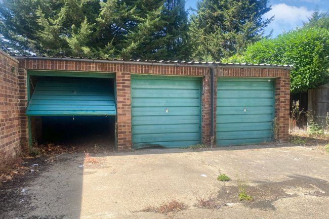 Garage Block next to Lismore Court, Kingston Road, Staines Upon Thames, TW18 1AU 4