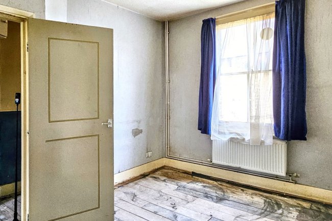 75b Stowe Road, Shepherd's Bush, London, W12 8BE 3