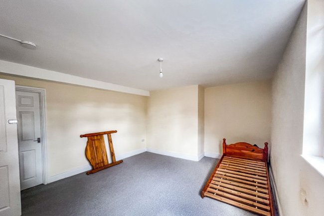 2 Norfolk Street, Worksop, S80 1LF 5