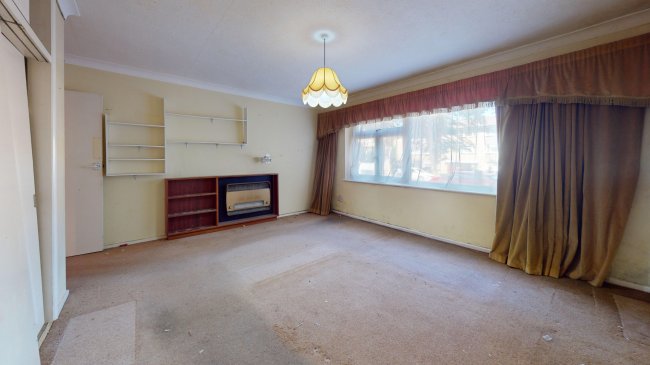 12 Boston Court, Christchurch Park, Sutton, Surrey, SM2 5TJ 3