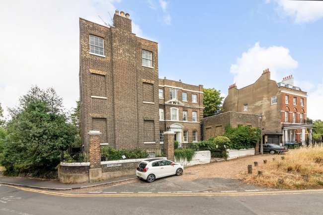 4 Point House, Greenwich, London, SE10 8QR 3