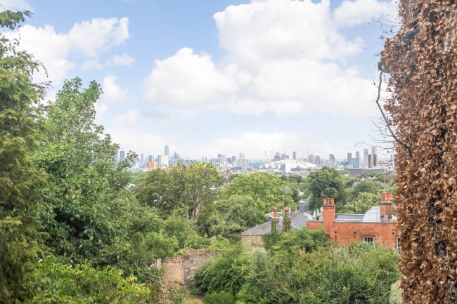 4 Point House, Greenwich, London, SE10 8QR 3